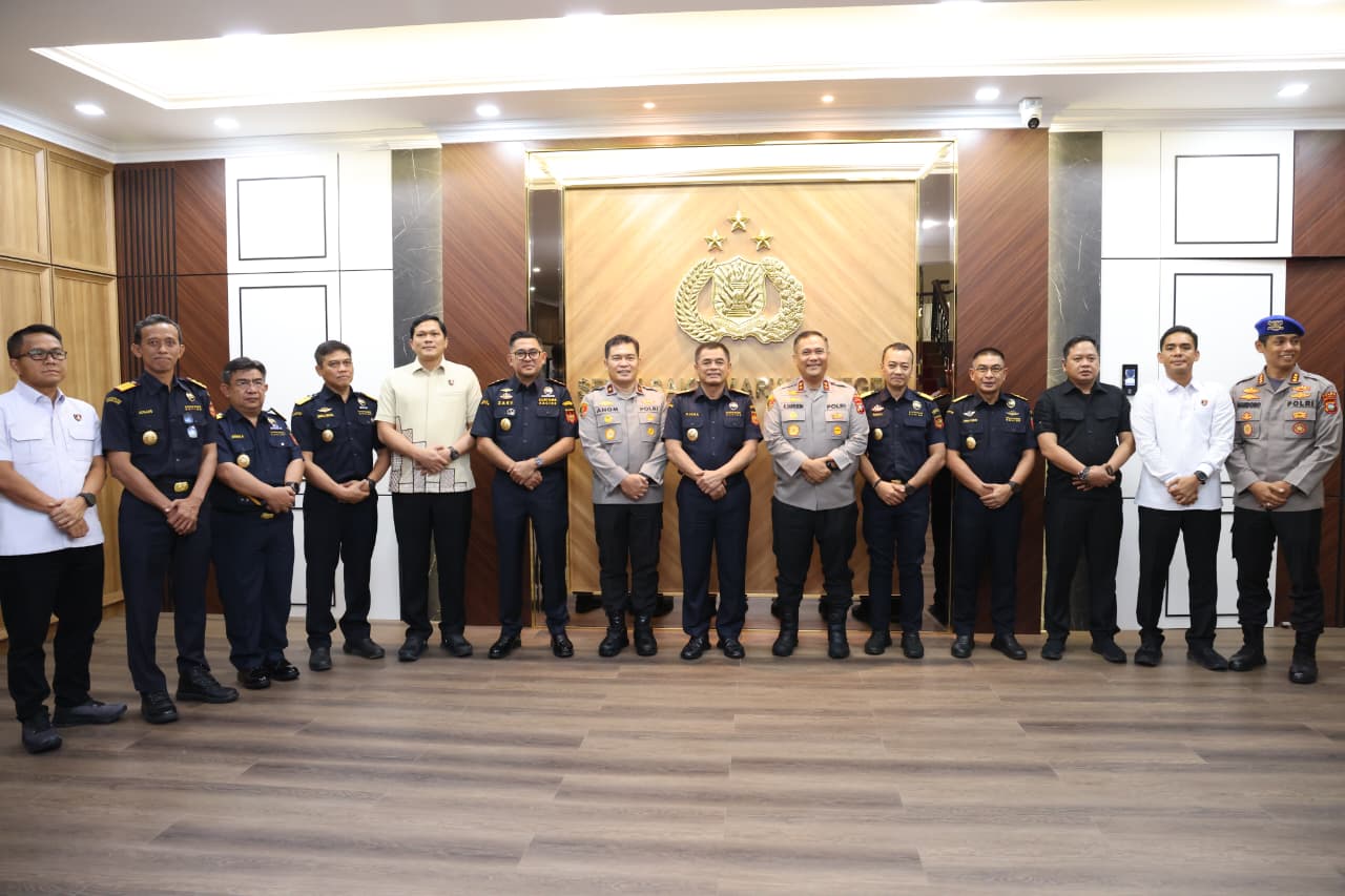 KAPOLDA KEPRI DAN DIRJEN BEA CUKAI PERKUAT KOORDINASI PENGAMANAN PERBATASAN